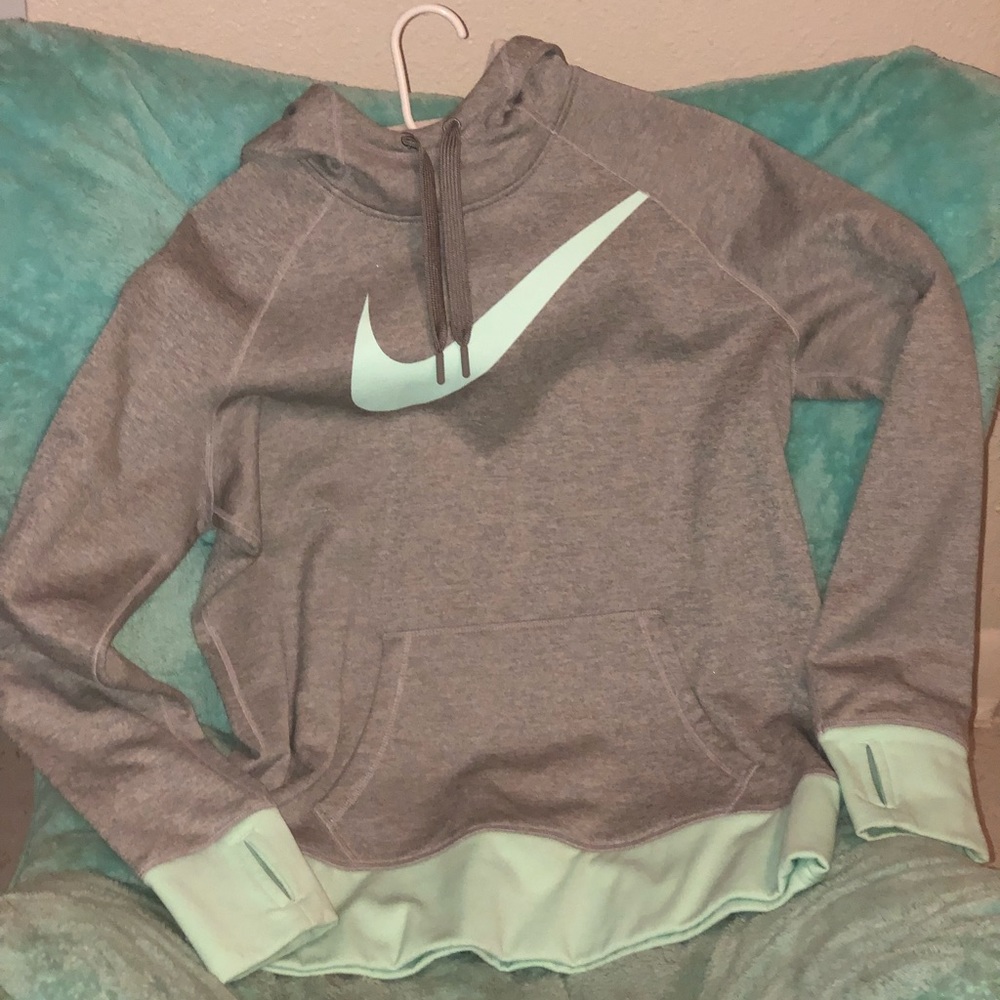 Nike Therma-fit sweatshirt